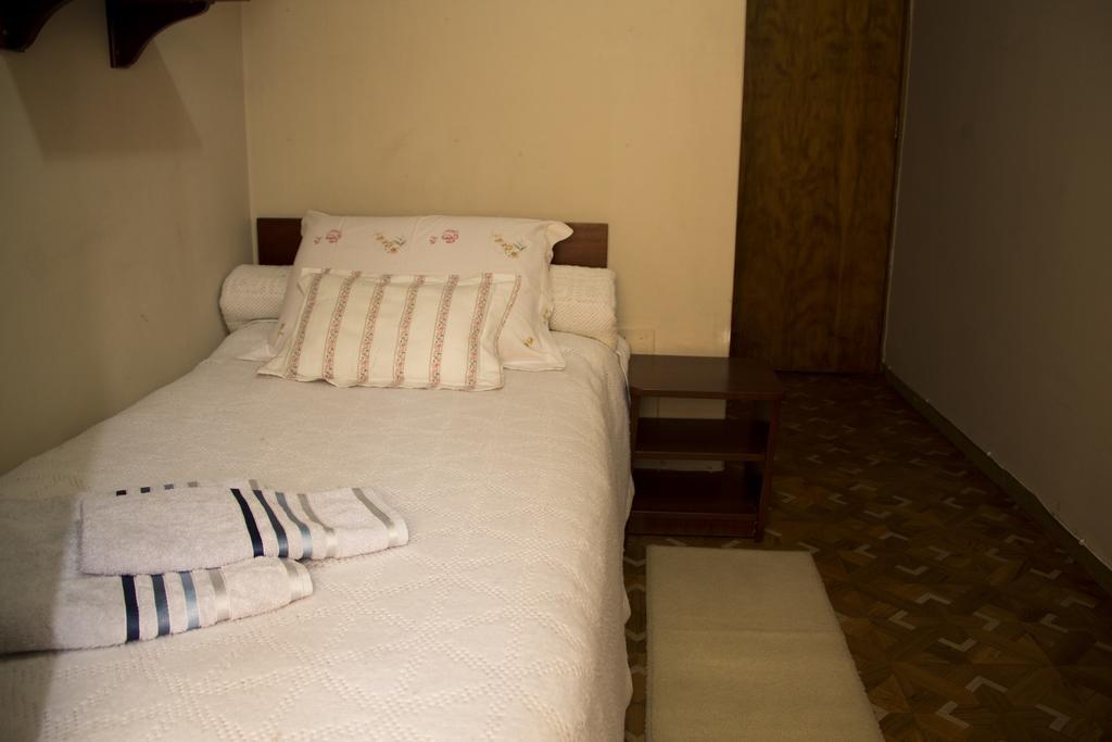 Residencial Vanessa Ξενοδοχείο Κουριτίμπα Δωμάτιο φωτογραφία