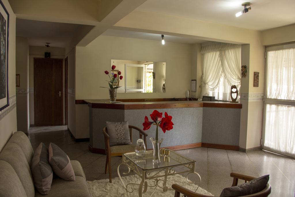 Residencial Vanessa Ξενοδοχείο Κουριτίμπα Εξωτερικό φωτογραφία